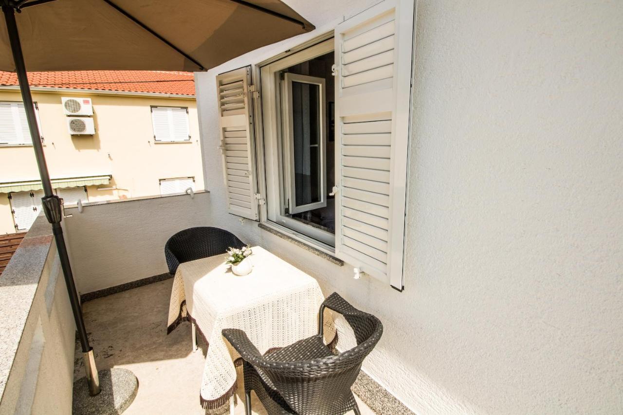 Rooms & Apartment Albina Baska  Exterior photo