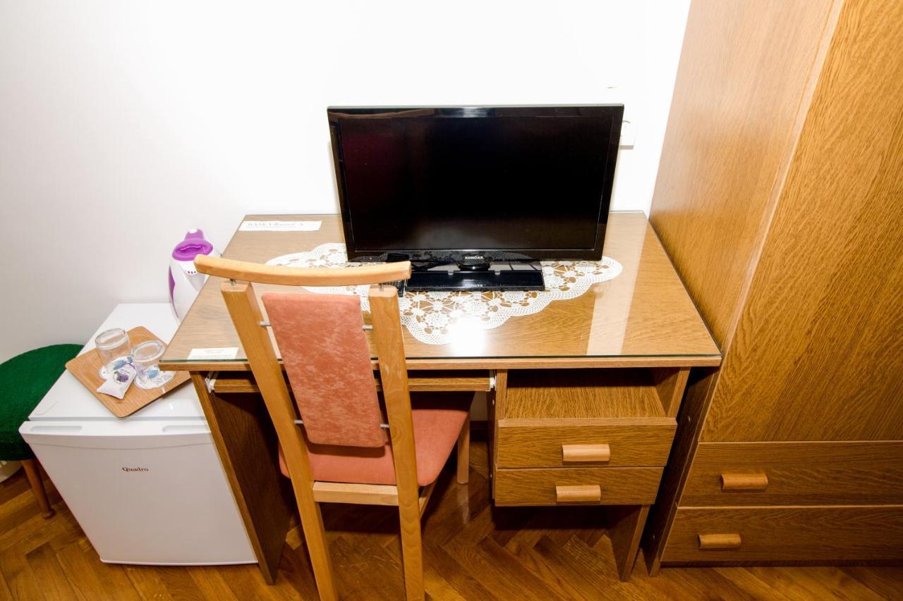 Rooms & Apartment Albina Baska  Exterior photo