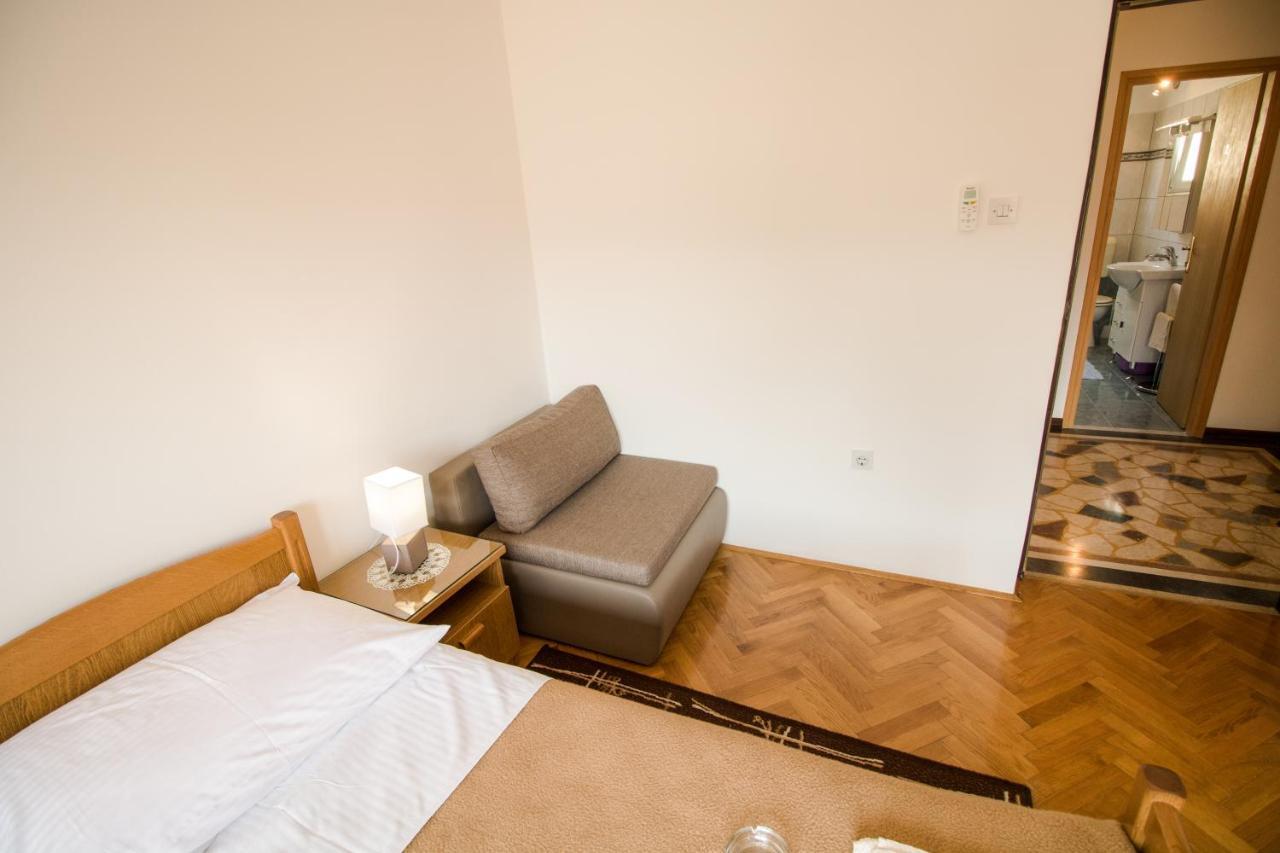 Rooms & Apartment Albina Baska  Exterior photo