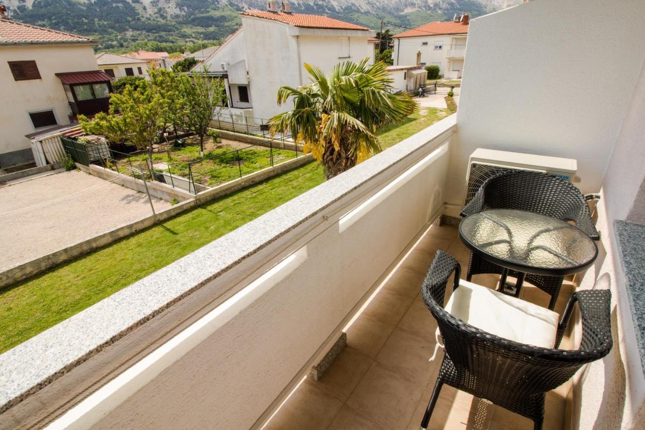 Rooms & Apartment Albina Baska  Exterior photo