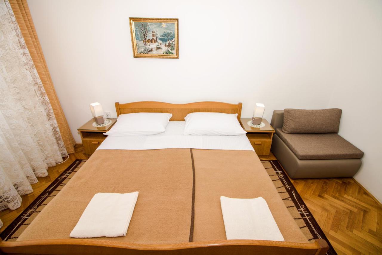 Rooms & Apartment Albina Baska  Exterior photo