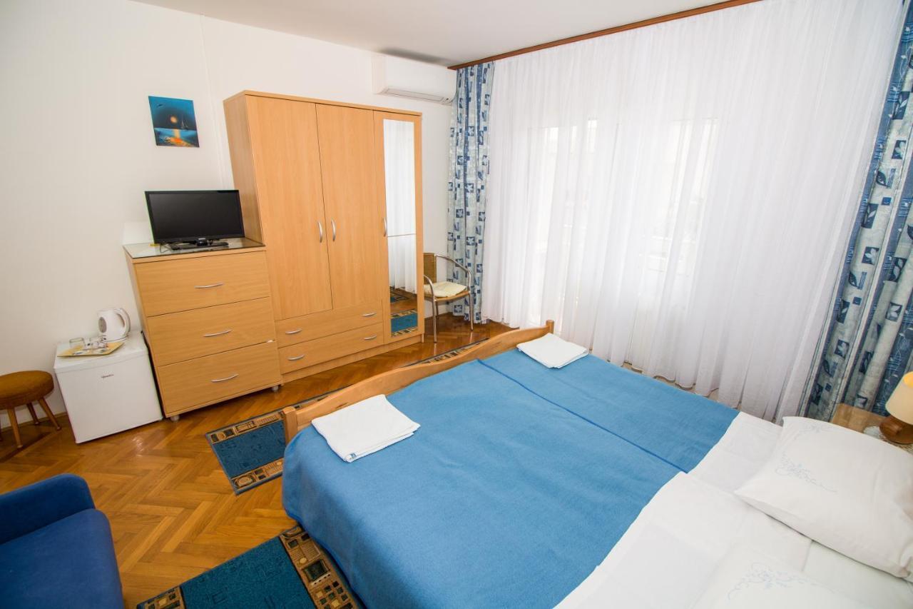 Rooms & Apartment Albina Baska  Exterior photo