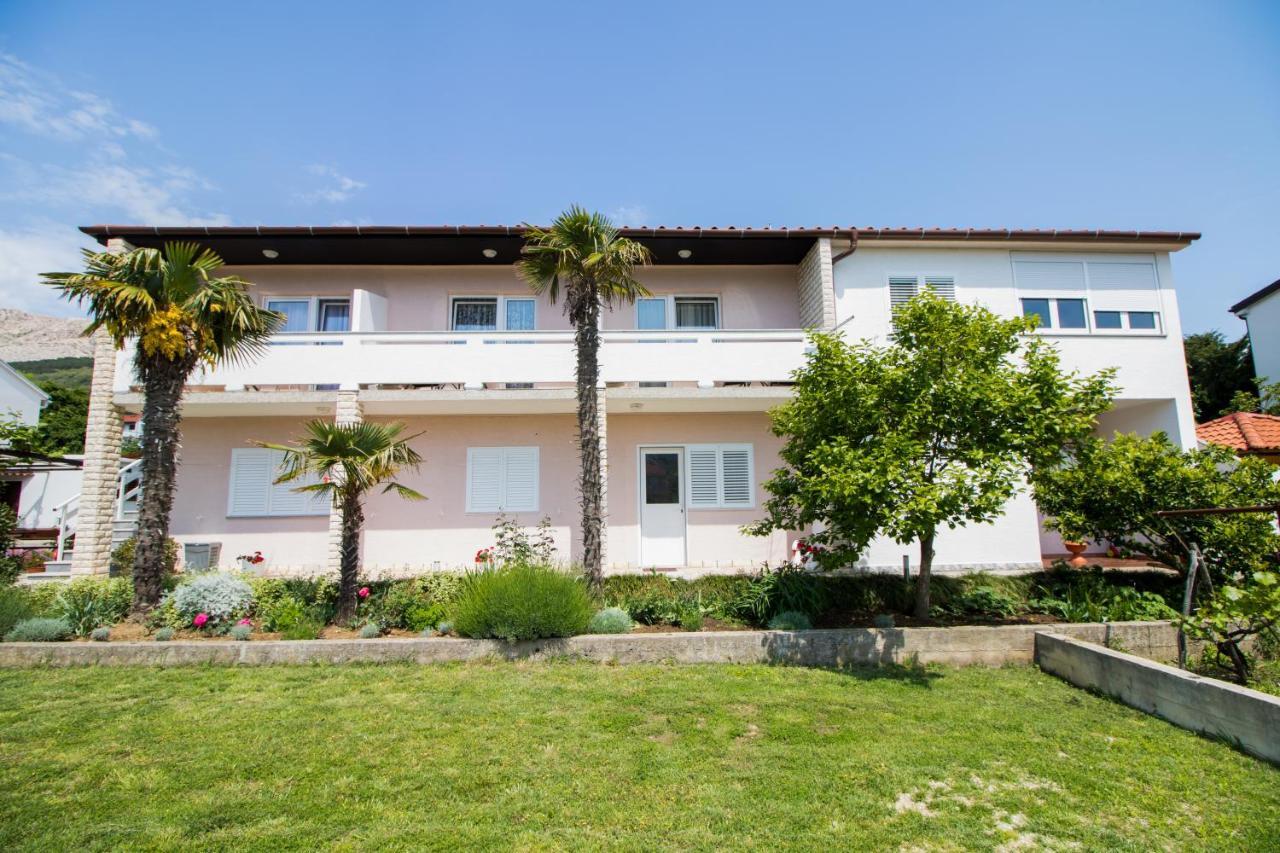 Rooms & Apartment Albina Baska  Exterior photo