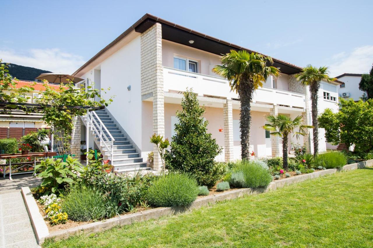 Rooms & Apartment Albina Baska  Exterior photo